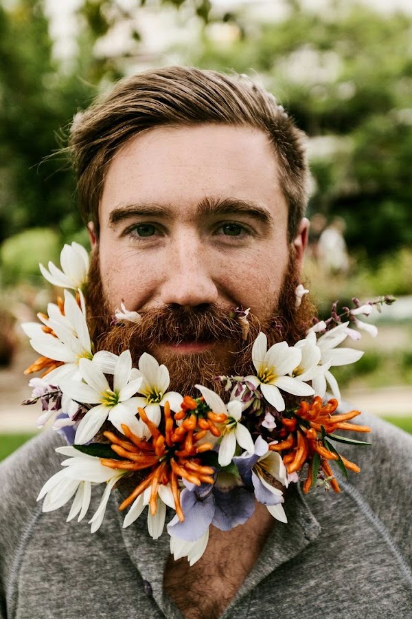 flower beard trend