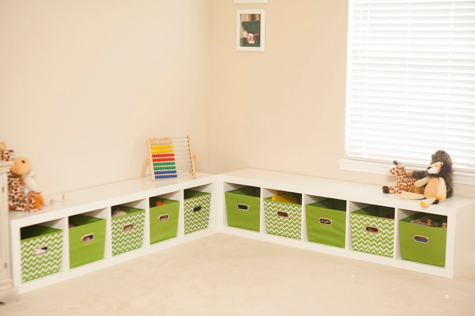 mybellabug-playroom-seating-bench-and-toy-storage