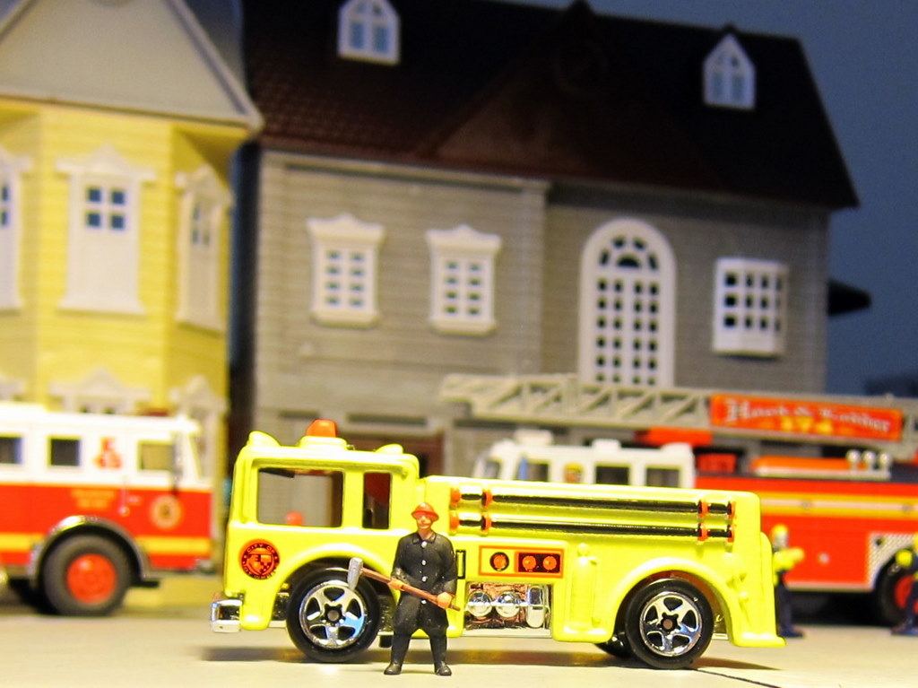 Mytoycars!: Hot Wheels Fire Trucks