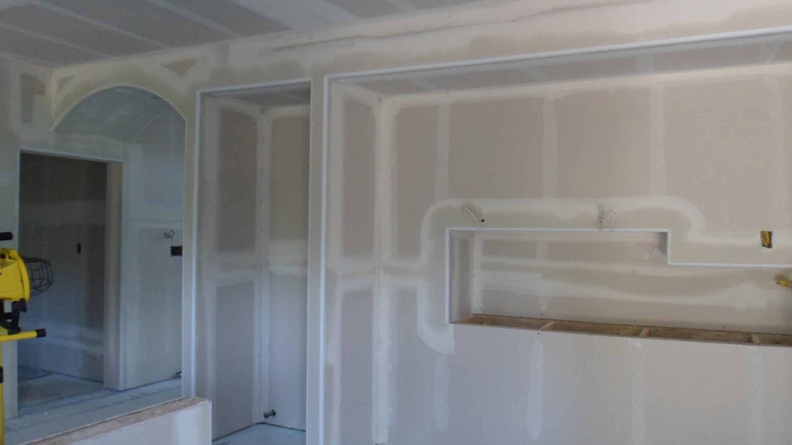 Rocky Hollow Home Tape and Float