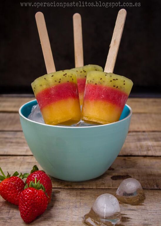 polos-fresa-kiwi-naranja