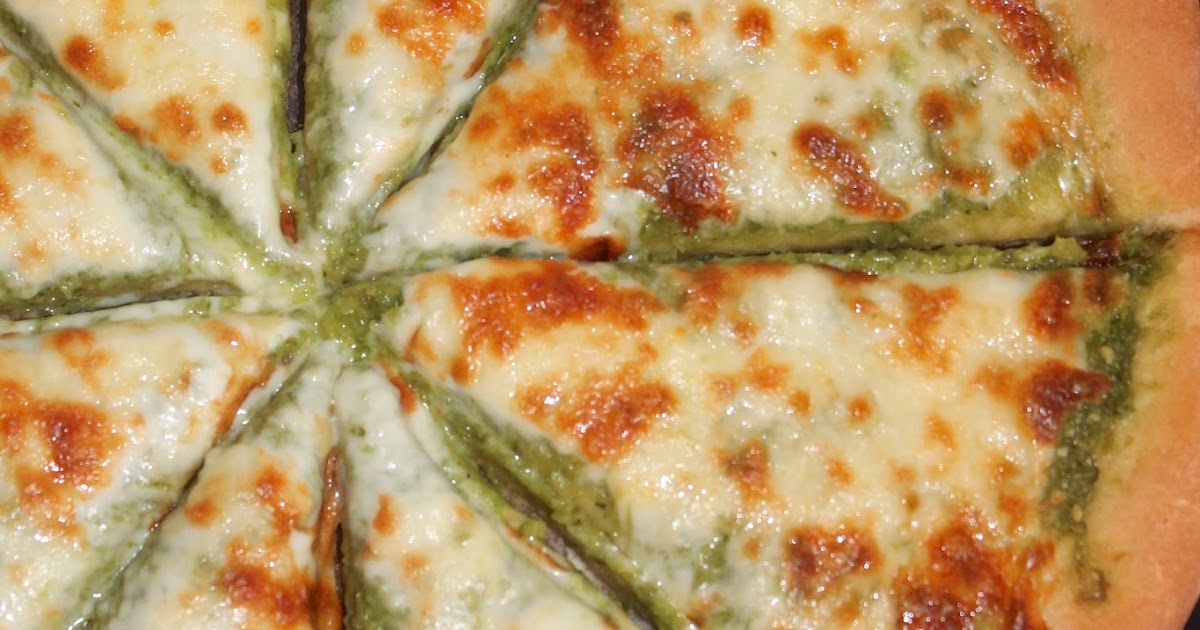 Savory Moments Garlic scape and olive oil cheese pizza