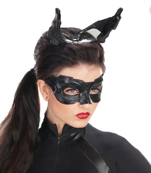 operador lápiz impresión LAS CRÓNICAS DE AXA: Un mejor vistazo a las gafas-orejas de Catwoman en The  Dark Knight Rises