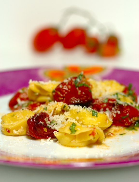 Five Quarters of the Orange: Tortellini with roasted tomatoes