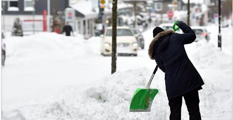 Un homme découvre 28.000 euros dans la neige