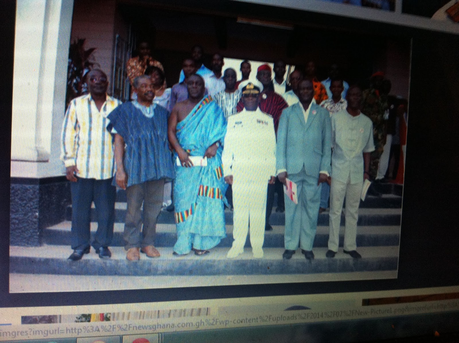 THE BLACK SOCIAL HISTORY BLACK SOCIAL HISTORY AFROGHANAIAN " REAR