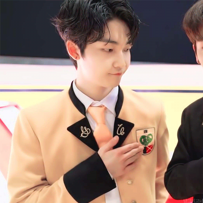 180511_%25ED%2598%2595%25EC%2584%259C.gi