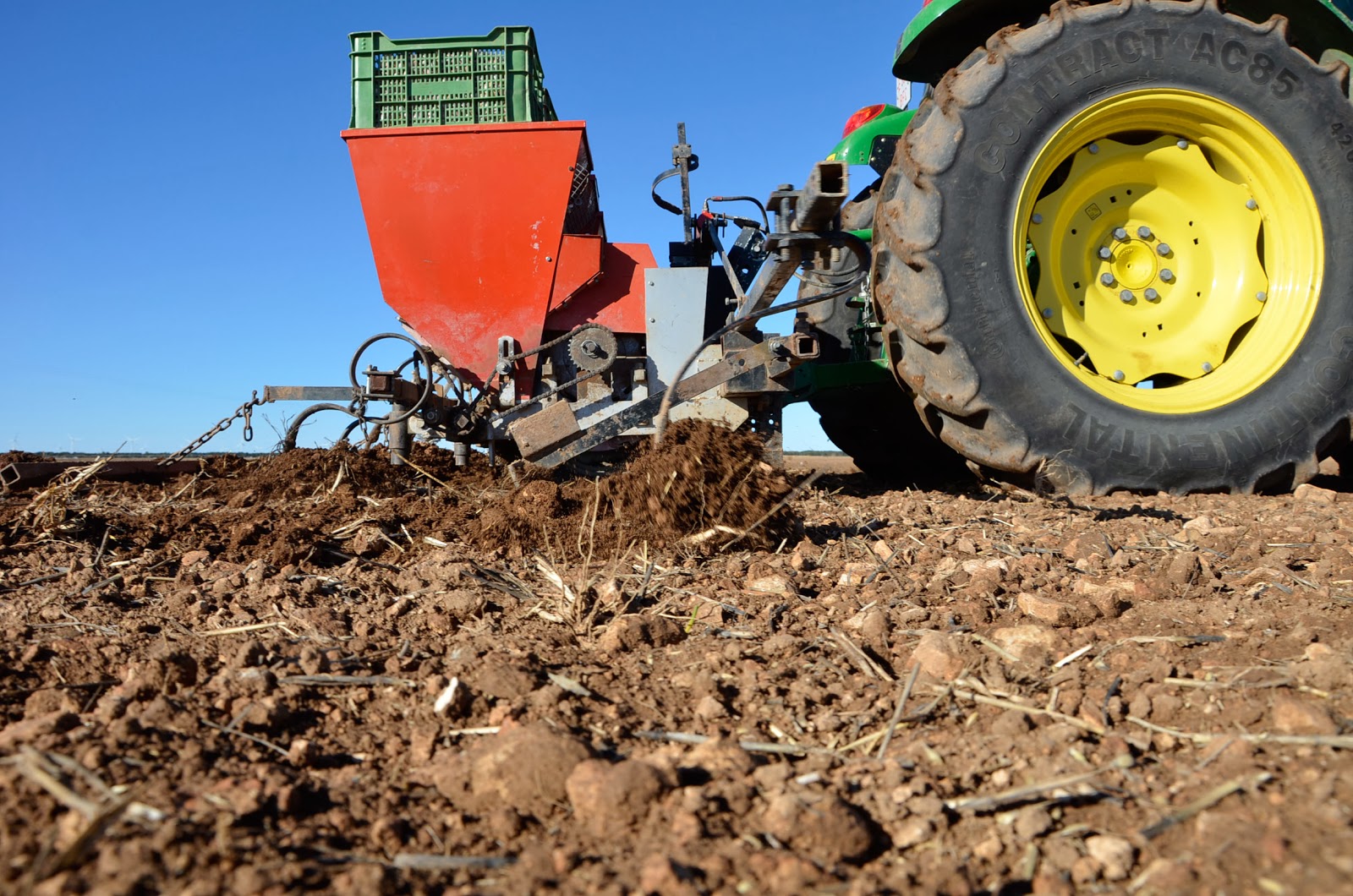 Garlic Mechanical planter