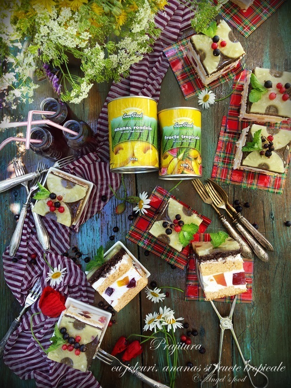 Prajitura cu jeleuri, ananas si fructe tropicale