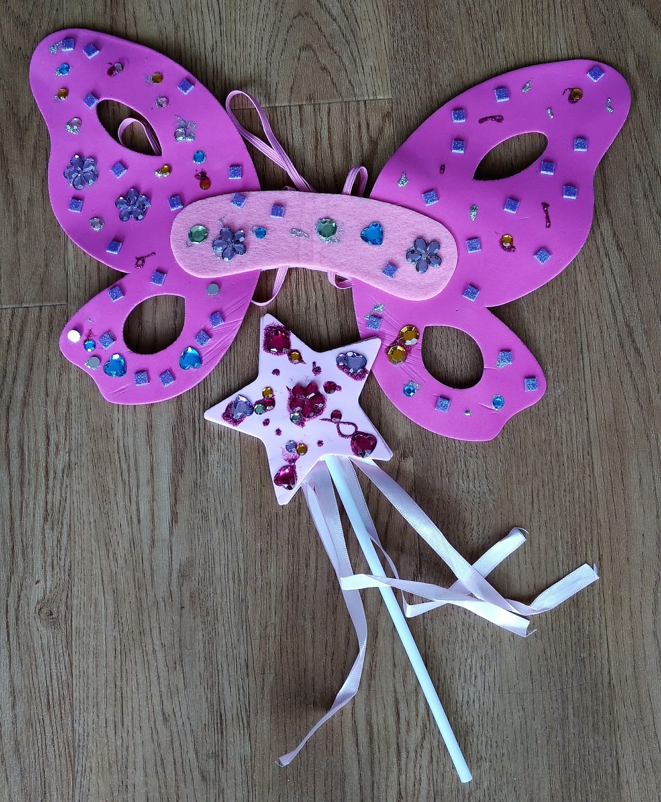 Crafting with Suzanne (& Jessica) Fairy Wings and Wand (Home Bargains