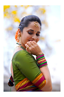 Telugu Actress Anasuya Bharadwaj Beautiful in Saree Pics Telugu Actress Anasuya Bharadwaj Beautiful in Saree Pics