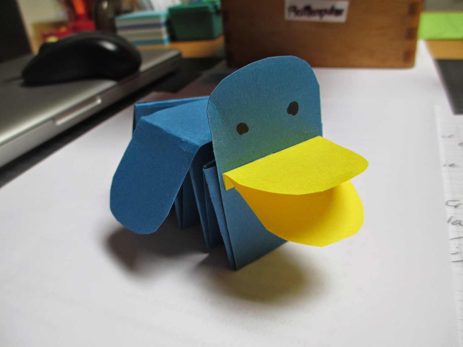 Märlimuus: Ente aus Papier