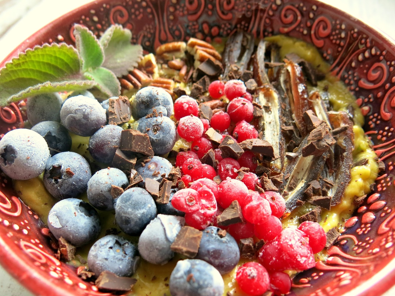 Kropla Oliwy Lody z banana, papai, mango i melona z czekoladą Idealne na śniadanie