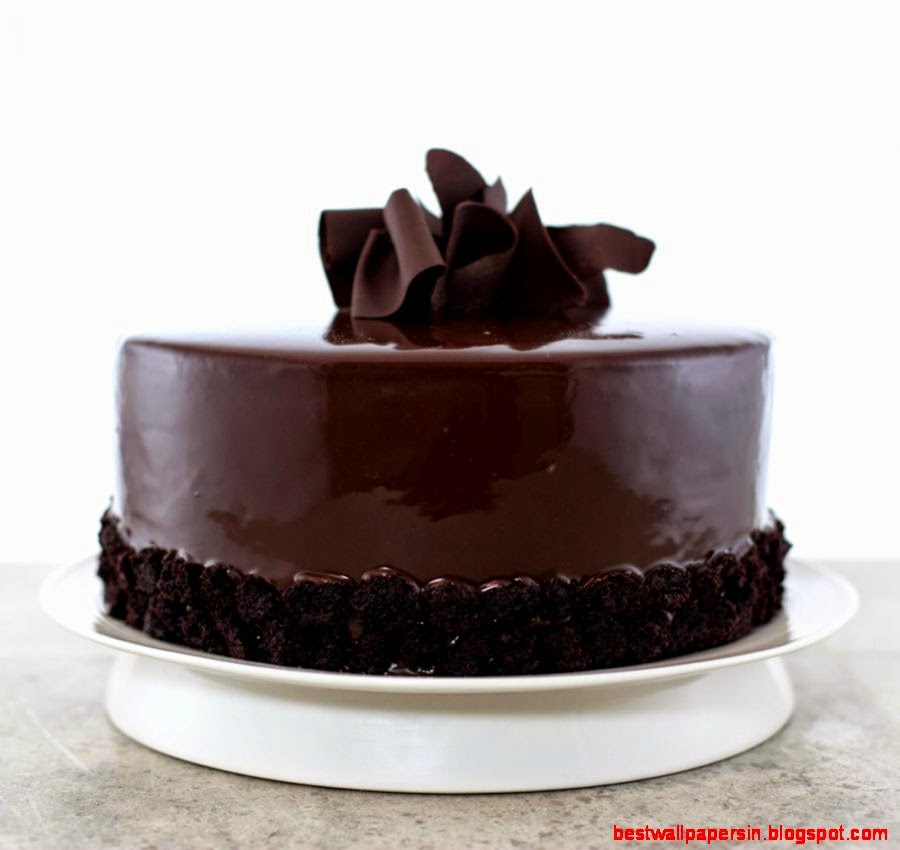 Extraordinary Desserts – BIG CHOCOLATE CAKE