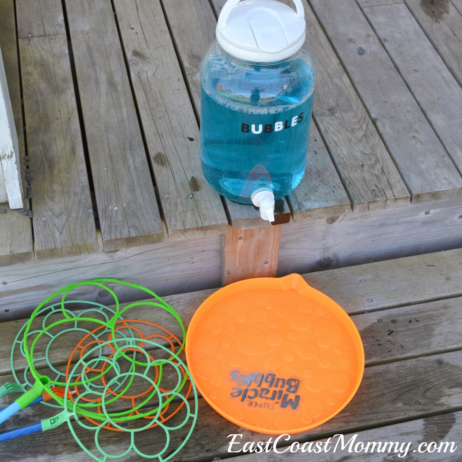 East Coast Mommy: Simple Backyard Water Park