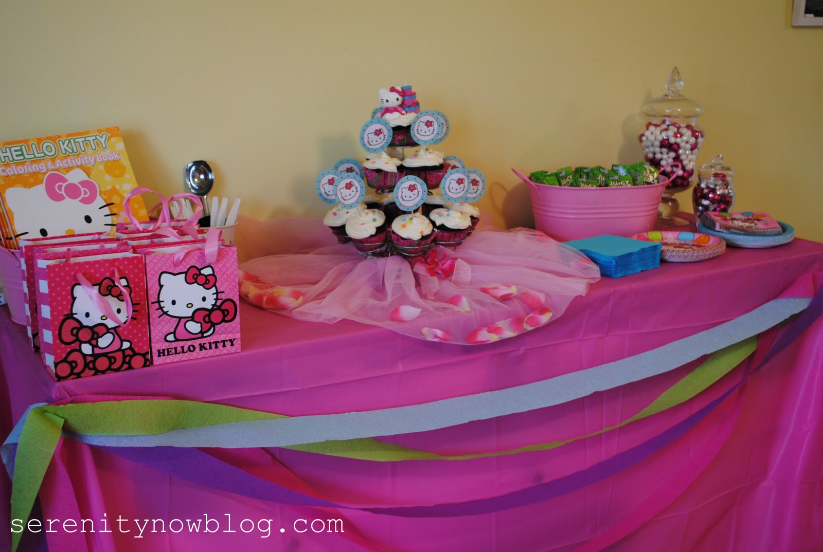 hello-kitty-happy-birthday-banner-fun-set-party-supplies-decoration