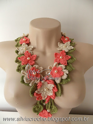 flores de croche, colar de flores, croche, crochet, colar feminino, moda feminina