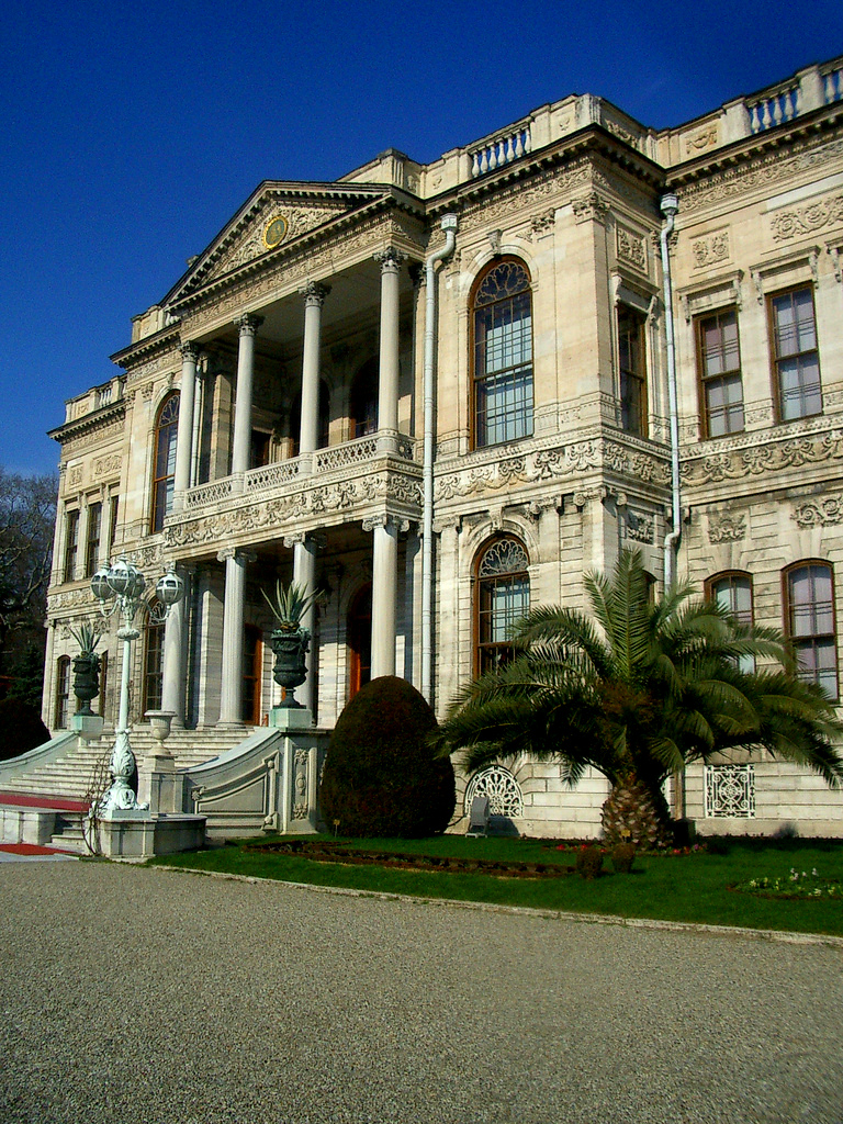 хедиве стамбул. дворец топкапы. двопрец топканыв стамбуле. особняк в стамбуле. особняки на босфоре стамбул.