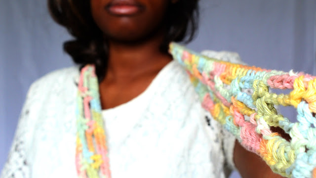 DIY // Spring Skinny Fringe Crochet Scarf // Free Crochet Pattern!