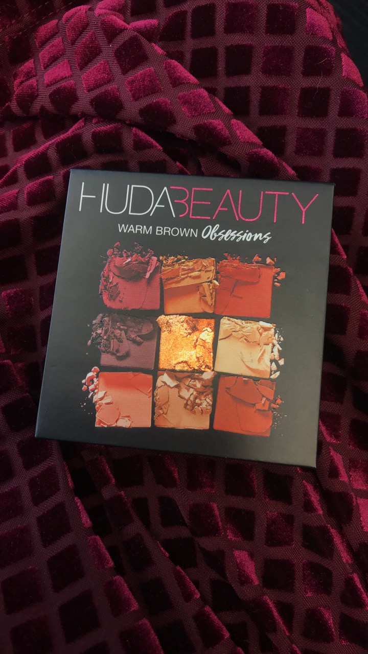 Huda Beauty Warm Brown Obsessions Eyeshadow Palette TheMakeupMaestro
