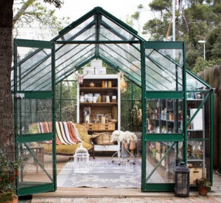 Cold Hands Warm Earth Greenhouse Interior Layout So I Read A Lot Of Books And Searched The Internet For Best Roach To Designing Interior E Small Greenhouse Main Point Naturally