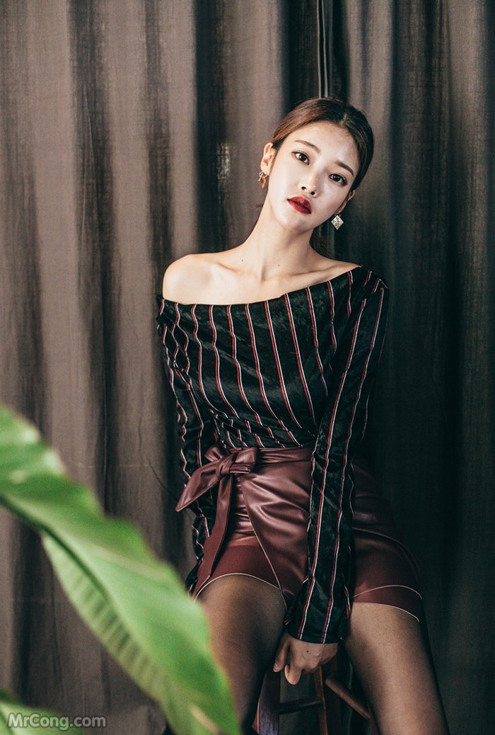 Beautiful Park Jung Yoon in the October 2016 fashion photo shoot (723 photos) photo 9-15