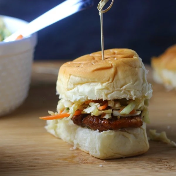 Easy Sweet and Spicy General Tso's Wings Sliders | Renee's Kitchen Adventures