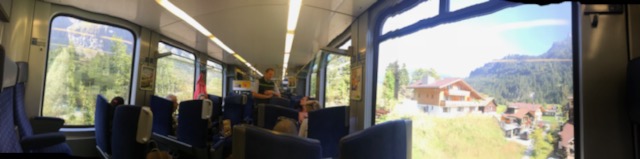 スイス・フルーティゲンから列車に乗ってブリークまで スイス・フルーティゲンから列車に乗ってブリークまで