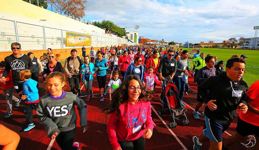 FOTO CARRERA DEL PAVO DE BENALMADENA https://4.bp.blogspot.com/-0X4FwbKdcSs/WjaxmDW4KvI/AAAAAAAAYlc/sDn2PNEmXDUulbvpvwqtKj0qCtN3466PwCLcBGAs/s1600/11409-gran-participacion-en-34-carrera-urbana-pavo.jpg