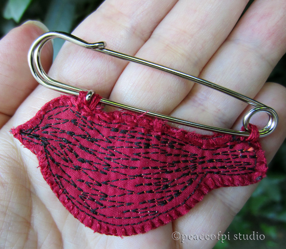 peaceofpi studio Sewing More Fabric Bird Brooches