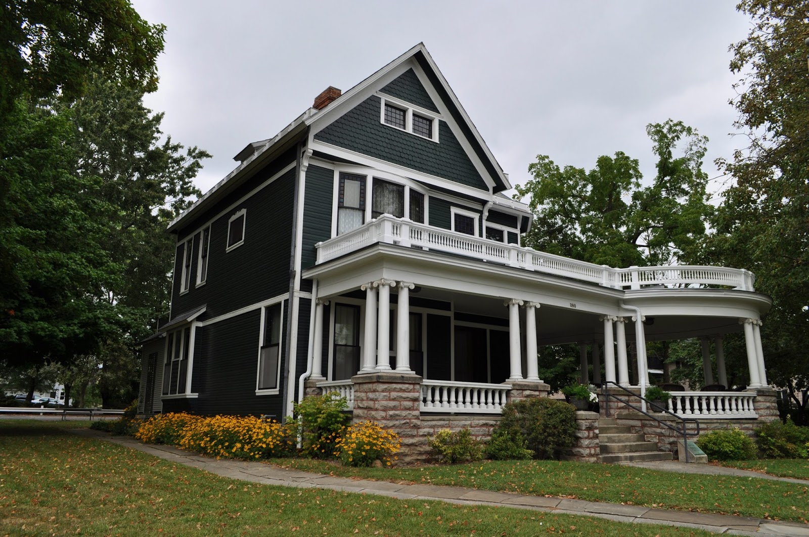 OLD SCHOOL PRESIDENT HARDING'S HOME/MARION COUNTY