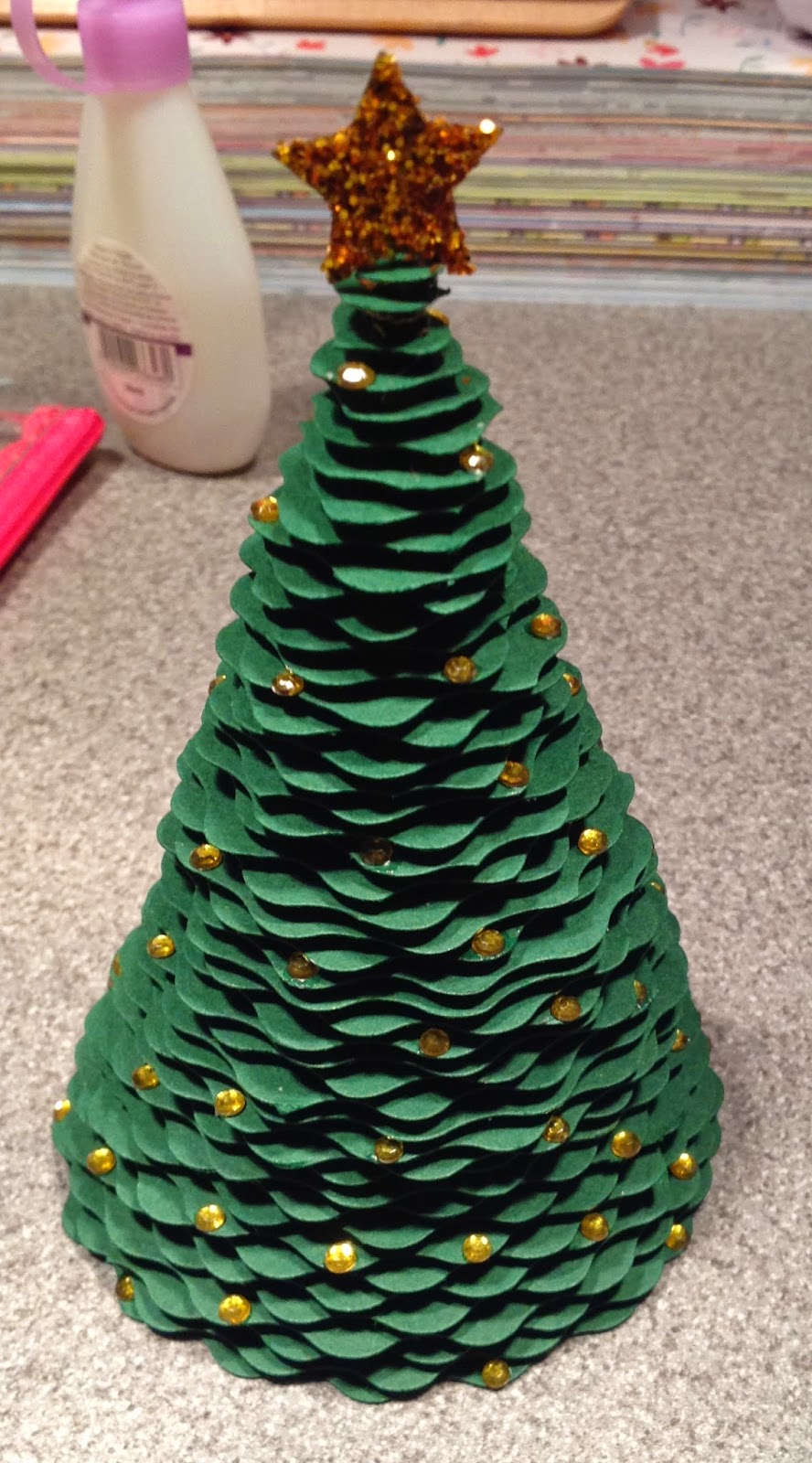 Katzart: Tutorial - Decoupage Christmas Tree