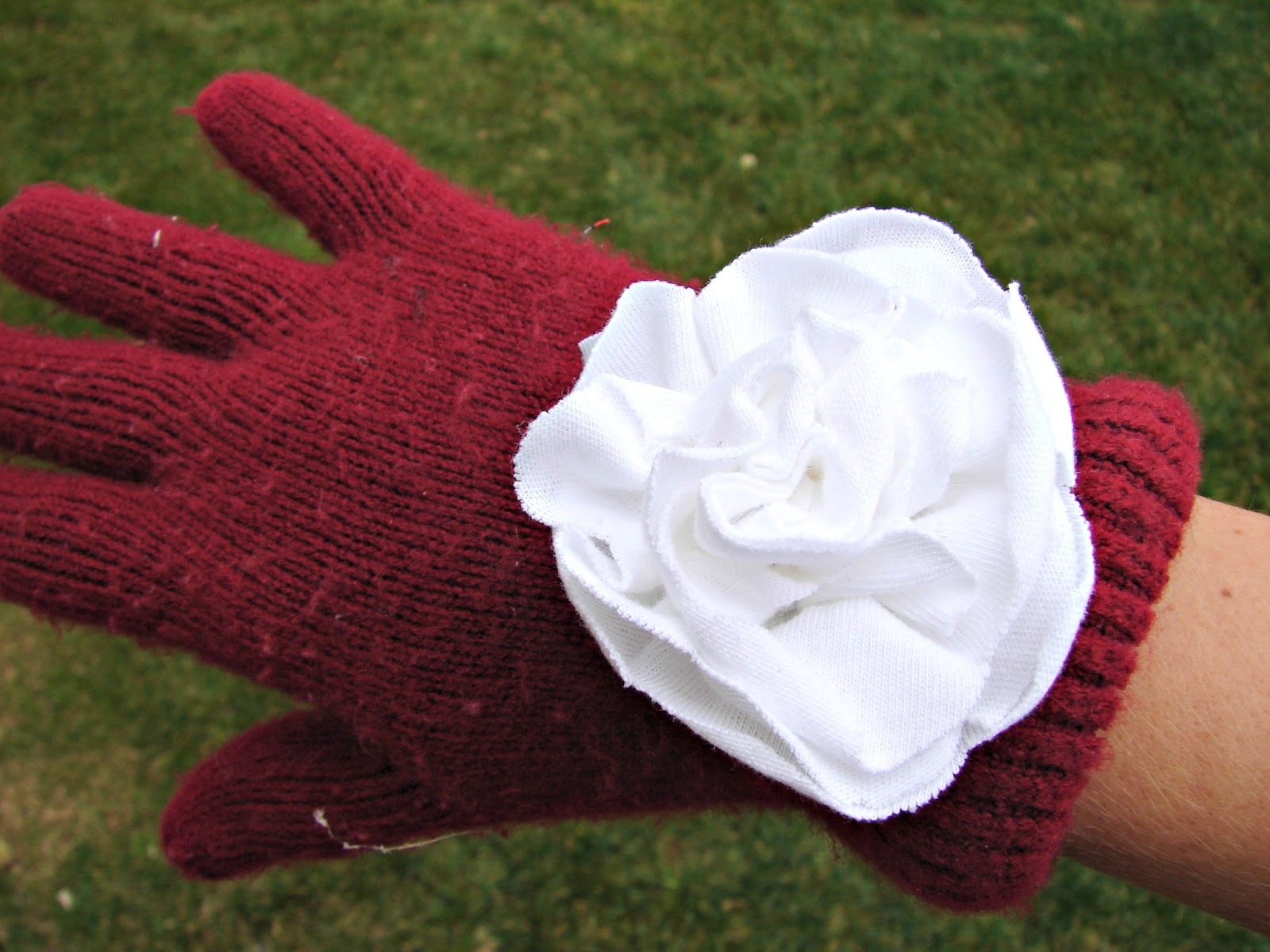 embellishing.....gloves that is. A girl and a glue gun