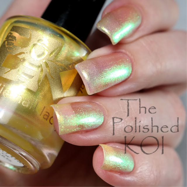 Bee's Knees Lacquer - A Dreamer Born Into the Court of Nightmares Bee's Knees Lacquer - A Dreamer Born Into the Court of Nightmares