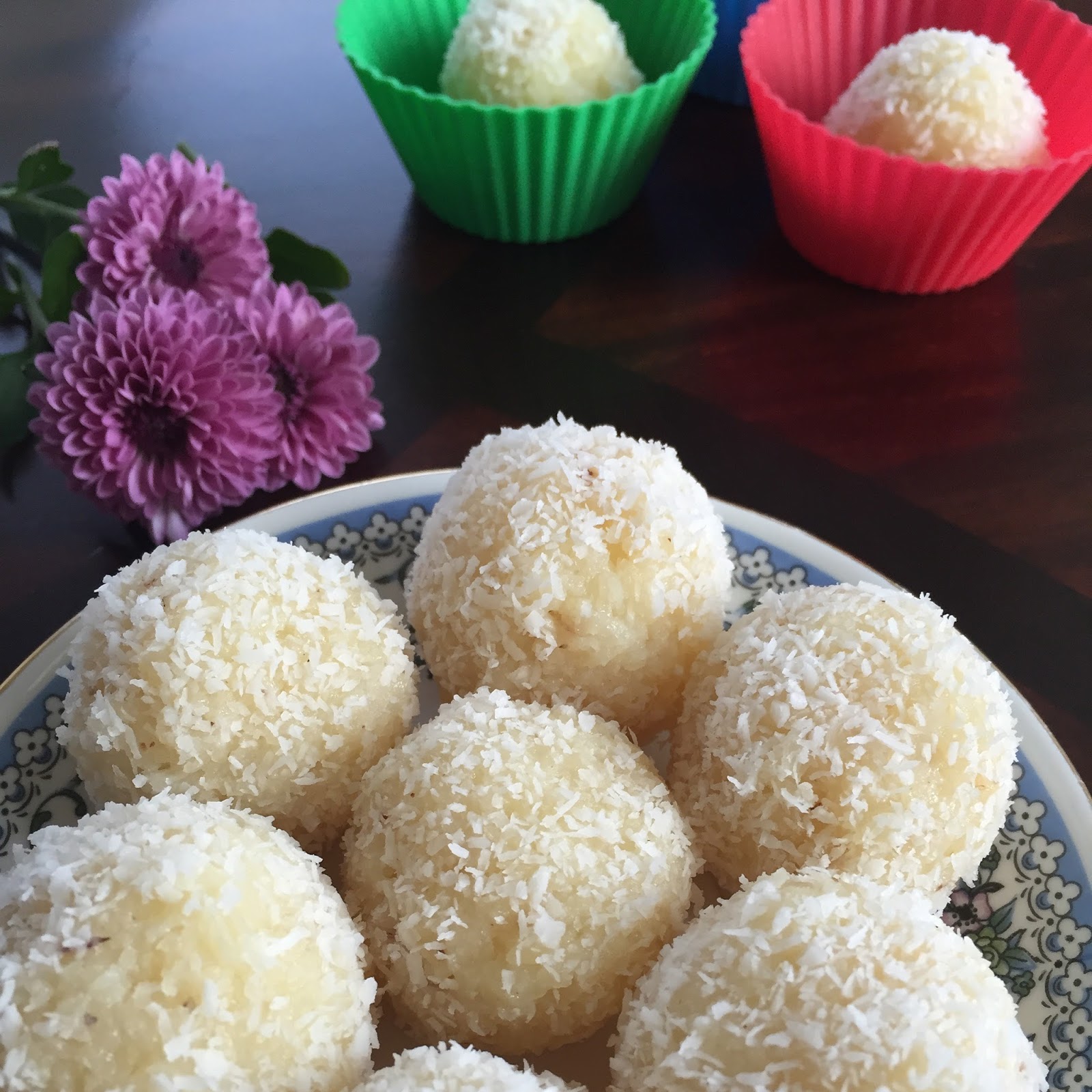 Quick Coconut Ladoo recipe For a Healthy Lifestyle Veggibites