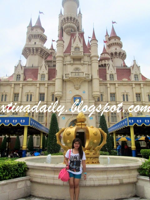 Far Far Away Shrek Castle in USS