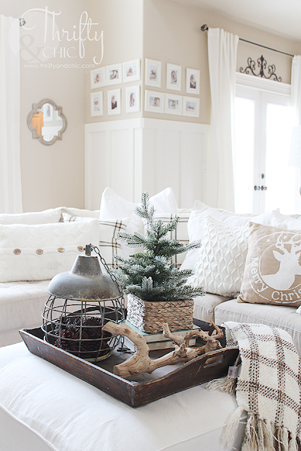 Christmas farmhouse and cottage decor and decorating ideas for the living room. Christmas living room tour fixer upper style