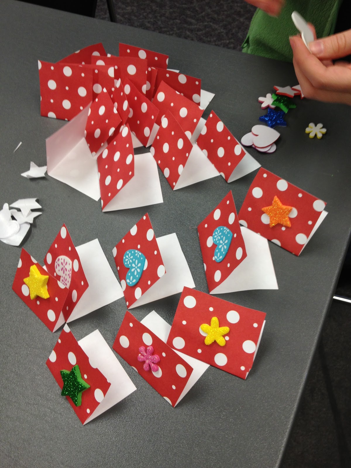 The Show Me Librarian: A Valentine Workshop: or, simple maker spaces
