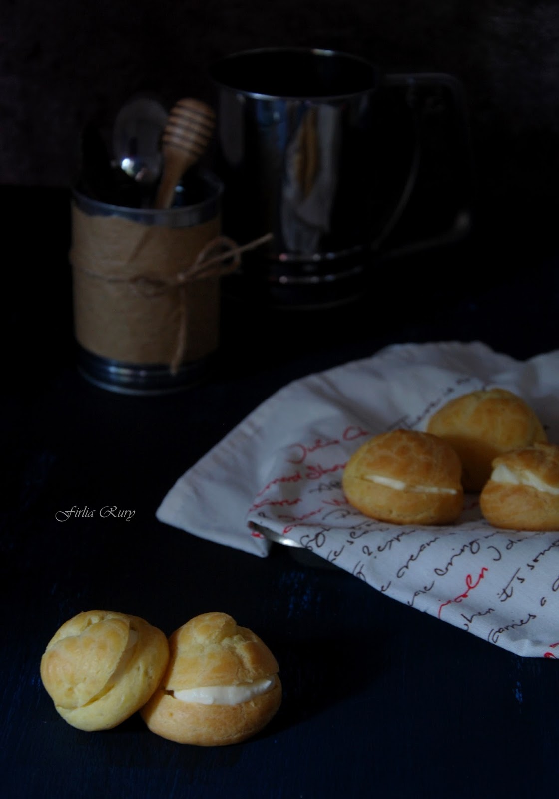 Venus Brownies &amp; Bread Choux Pastry With Pastry Cream