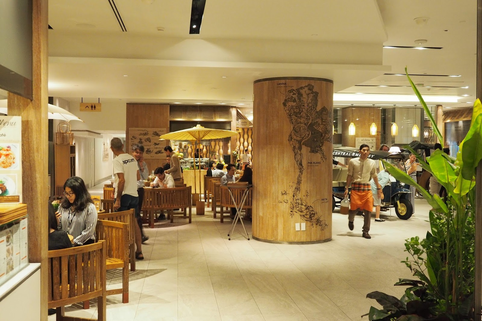 Bangkok 2015 Eathai Food Hall at Central Embassy