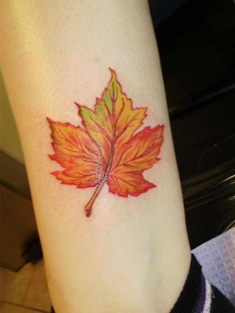 Tatuagens femininas de folhas Tatuagens femininas de folhas
