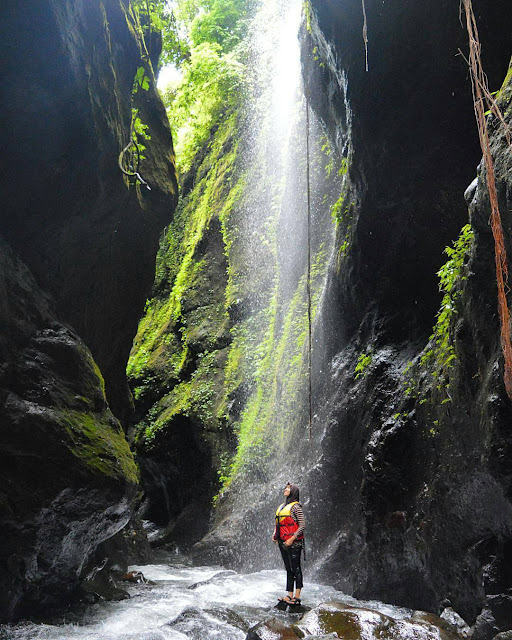 air terjun di ranto canyon foto air terjun di ranto canyon brebes keren