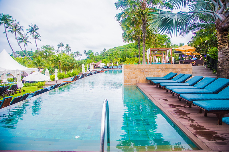 Radisson Blu Plaza Phuket hotel beautiful swimming pool