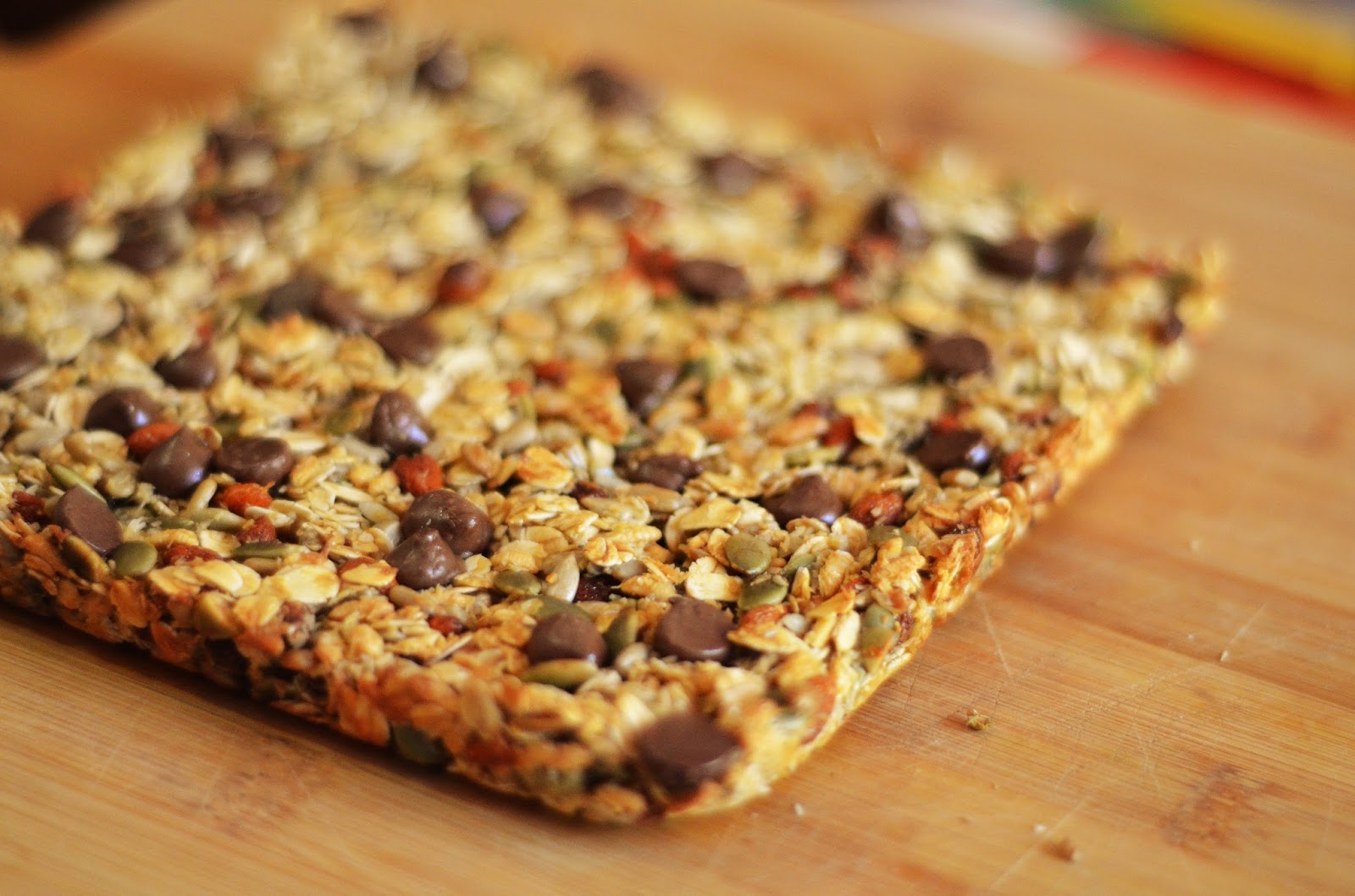 Forever Nutrition Chocolate chip muesli bars with seeds and goji berries