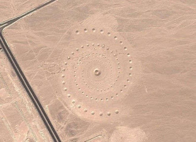 Coisas bizarras flagradas no Google Earth Respiro do Deserto (Blog Mortalha)