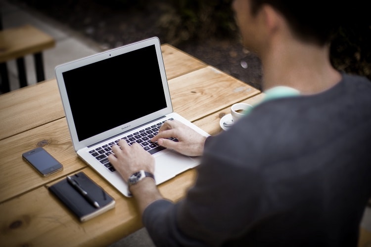 Bekerja Secara Freelance Langkah-langkah Saat Memulai Usaha Desain Grafis - Bekerja Secara Freelance