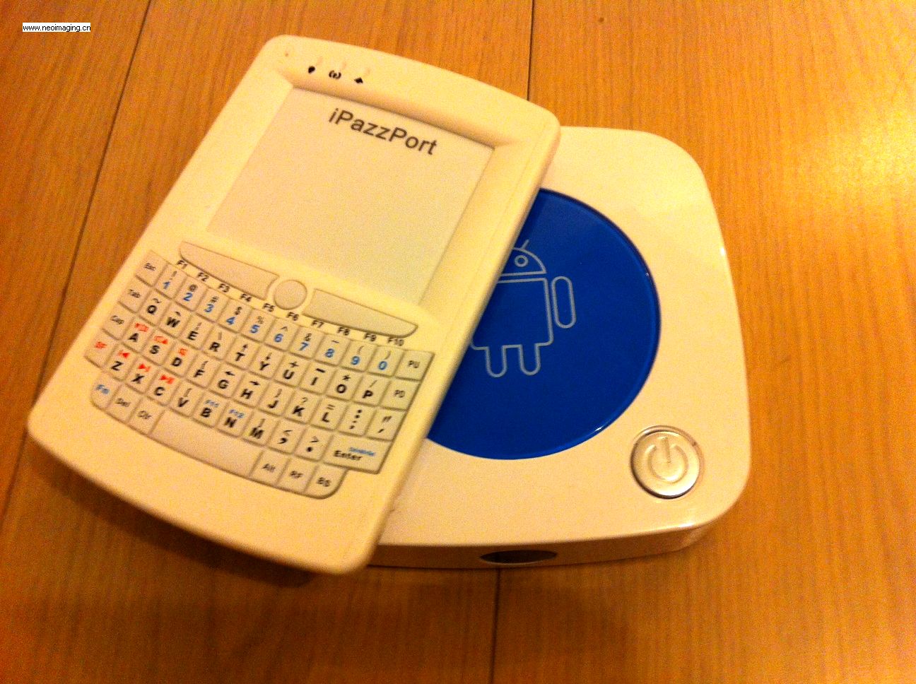 Remote Mini Bluetooth keyboard iPazzPort Voice Wireless keyboard The