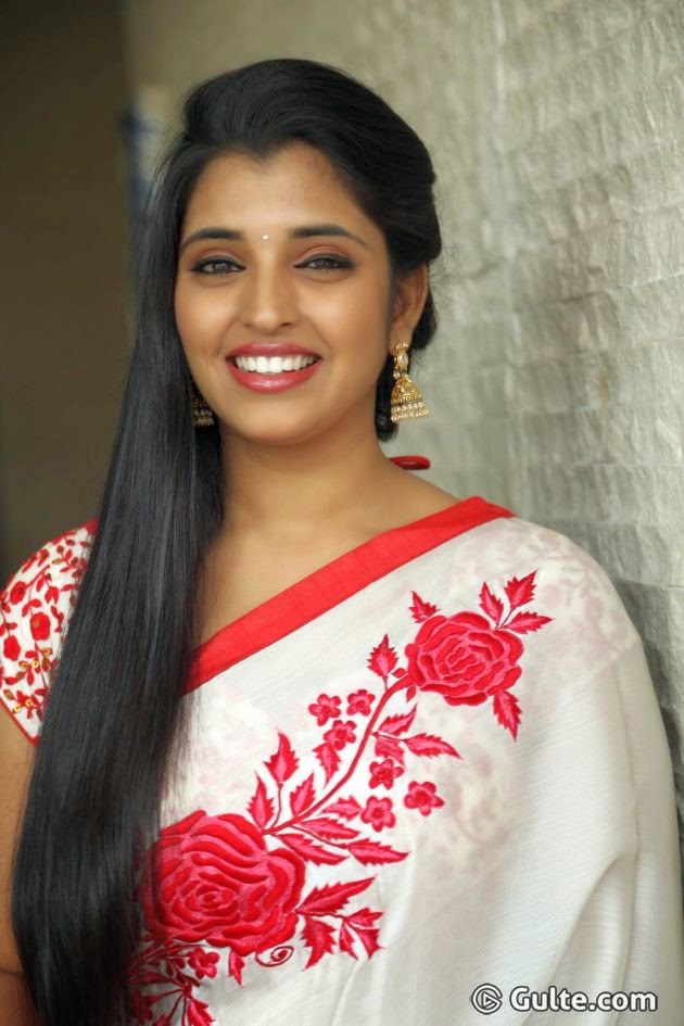 630px x 945px - Anchor Shyamala Devi In White Saree Latest hot photos ~ Telugu ...
