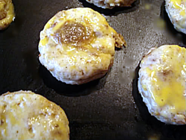 Croatian scones with cracklings by Laka kuharica: brush with yolk and bake in the oven