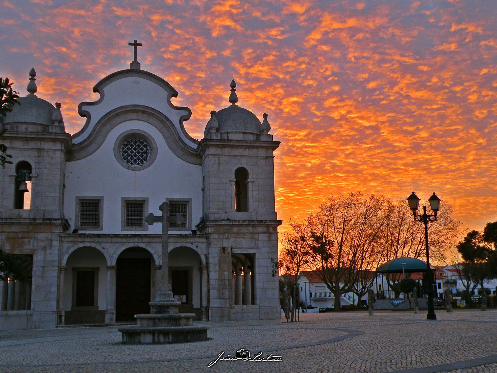 Olhar sobre Peniche Atouguia da Baleia Sunrise